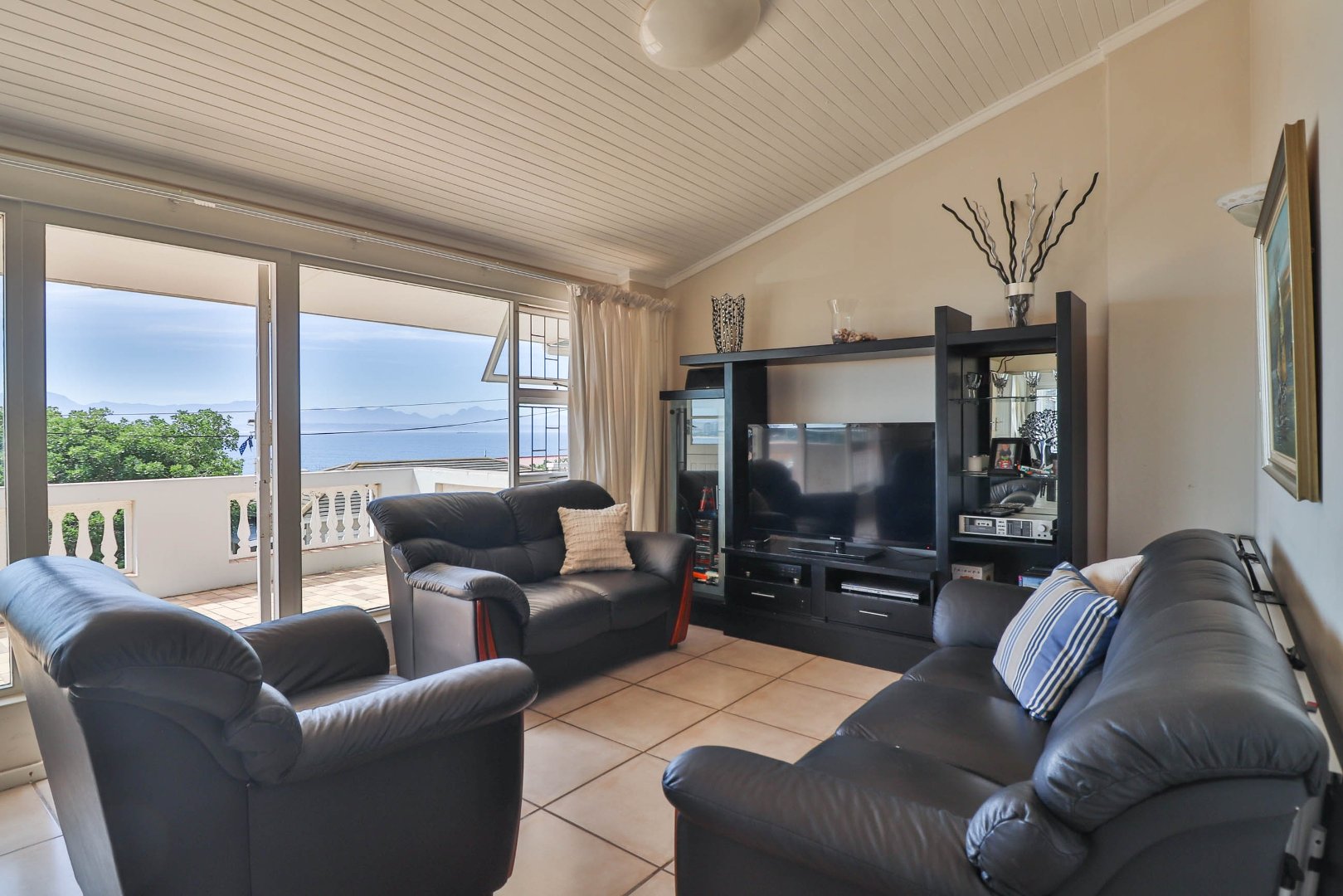 7 Bedroom Property for Sale in Mossel Bay Central Western Cape